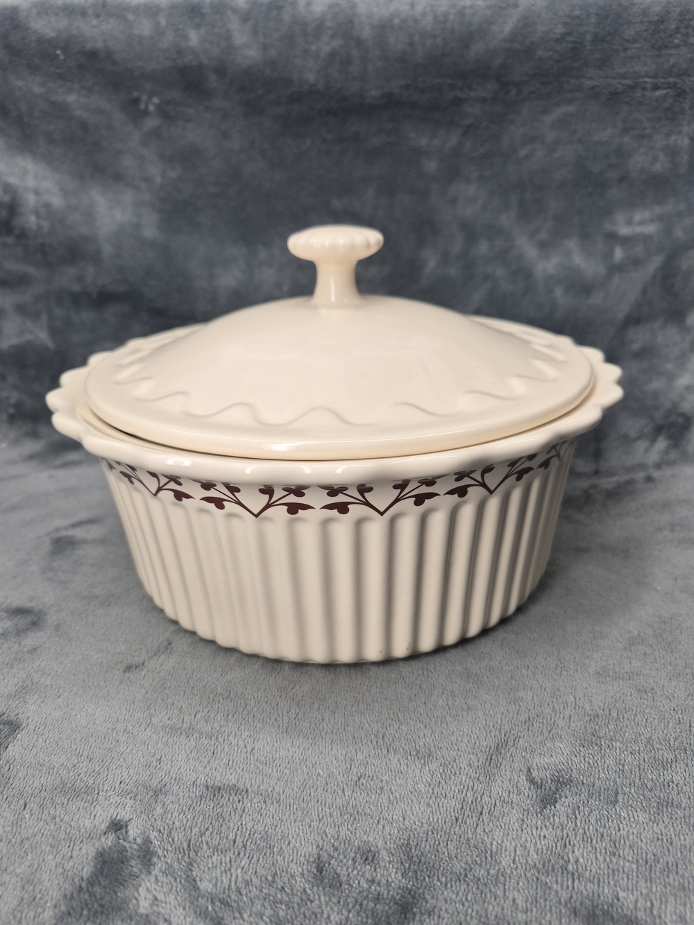 Paula Deen 2 Quart Fall Havest Covered Round Casserole Dish Cream/brown Leaf
